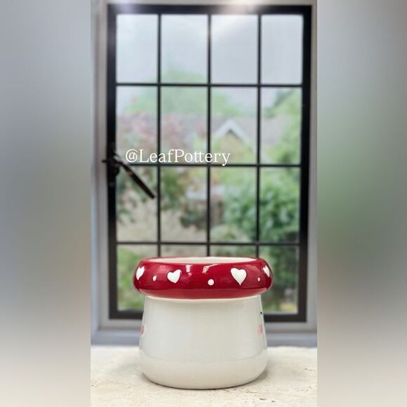 Baby Mushroom Red/White Ceramic 20oz Mug - Picture 3 of 9